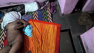 Baap ne sauteli beti ko jabbardasti chod diya