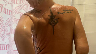 Big Tit Goddess Takes a Sensual Shower