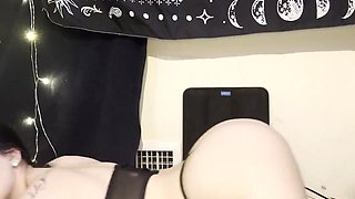 Do you like when i arch over and display off my emo nubile gal bend of my fattass for you dad