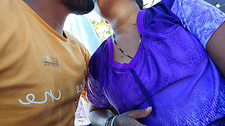 Devar Apni Bhabhi Ko Apne Purane Bathroom Mein Le Jakar Chod Raha He - Devar Bhabhi XXX Video Hindi Hot Pussy.