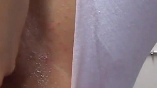 Hot Kinky Jo gets her pussy penetrated with one hand by a guy who makes her orgasm with pleasure