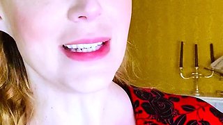 amateur blonde solo webcam