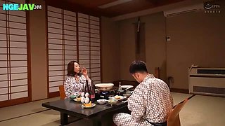 Asian curvy mom amateur sex