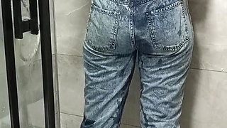 Wet Undressing and Cumming in the Shower