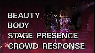 Sexy amateur masturbating and shows hot ass