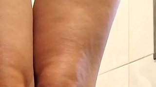 I Wanted to Jerk off My Pussy so Much That I Couldn't Restrain Myself and Did It in the Toilet While My Friends Were Watching