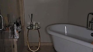 Love Chat Big Boobs Brunette Masturbating For Cam