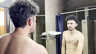 The Hot Shower - Gali Diva