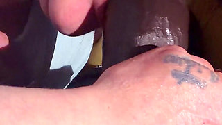 Headrietta: GILF Gives BBC Amazing Gumjob