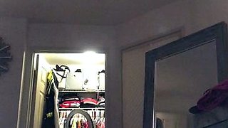 amateur lovebi flashing ass on live webcam