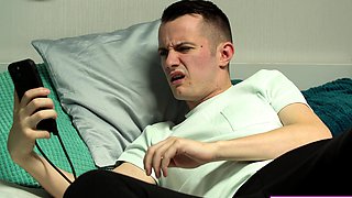 Big booty stepmom sends stepson selfies