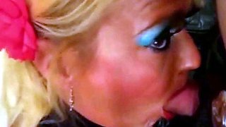 British Amateur's Kinky Blowjob in Bondage