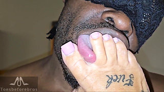 Tatty Tyler Foot & Pussy Worship