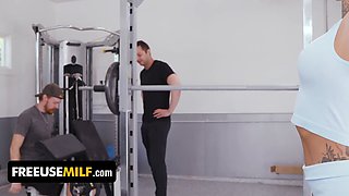 Fit MILF in a sexy workout outfit gets her pussy pounded in HD