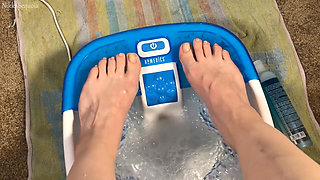 Foot Soak Toe Wiggle