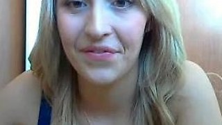 Cumshot amateur MILF suck and jerks dude in the bedroom