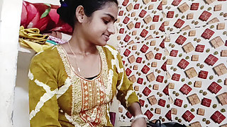 Indian Sexy Bhabhi Hand Job & Blowjob at Real Amateur Homemade