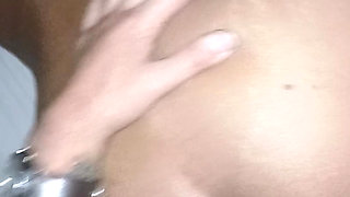 I put on all fours a brunette mother-in-law and give her cock until I cum in her black and hairy close