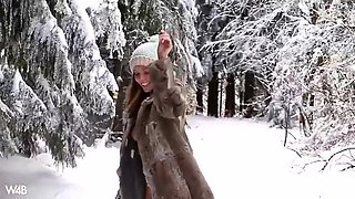 Golden Shower - Solo Female Winter Passion
