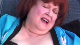 Redhead gilf loves pleasuring herself