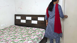 Komal's Neighbour Came to Ask for Sugar, but May Had Gone to the Toilet