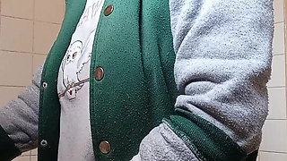 Housemaid fuck her self while she is cleaning