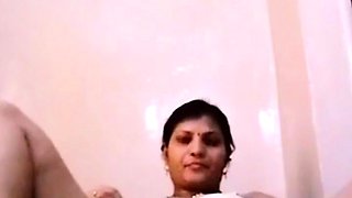 FAMOUS KANNADA CALL GIRL AUNTY AUNTY SEX WITH HER CUSTOMER