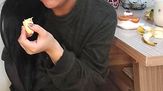 I Fill My Stomach with Food