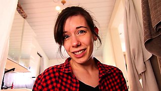 MissMiserlou - Mama Gives You A Bath - Handjob SPE SPH