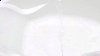 Soaking the bathtub with pee