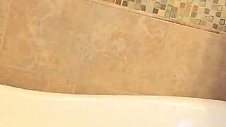 Fun in the Tub Featuring Kortney Kane