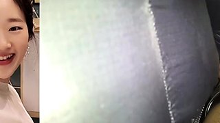 Yi Yuna Parttime Blowjob in a Toilet Enclosure