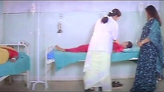 Indian hot MILF in erotic video