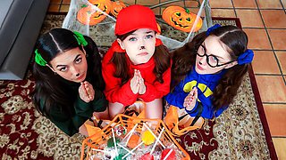 Jade and Bella's medium size tits video