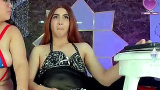 Amateur shemale tranny facialized after a blowjob