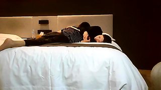 Amateur couple copulation on hidden cam