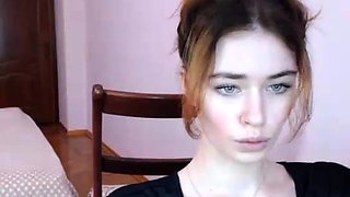 Amateur czech teen in her first toy induced orgasm