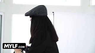 Freya Von Doom & Little Puck Makes Her Girl Shake On Her Tongue