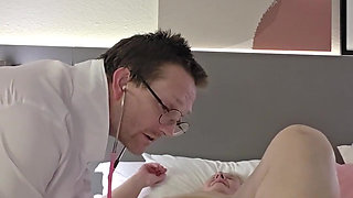 This Dr Visit Got Eating Pussy