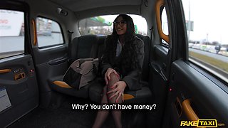 Mali Ubon’s Asian Passion in Taxi with Heat