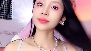 Amateur Webcam Big Boobs Blonde Teen Spit Games Porn