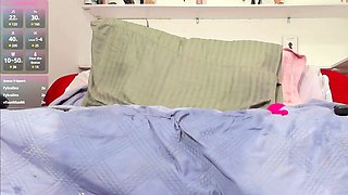 Sultry beauty captivates with daring chat passion in thrilling intimate play