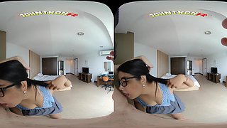 Mature Brunette's Wild Passion in Chunky VR Heat
