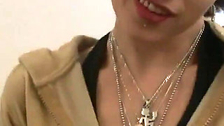 Brunette Bridgette Powell mouth fucks big cock for the first time