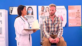 Amateur dark-haired doctor with a thick arse demonstrates