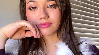 Love Chat Big Boobs Brunette Masturbating For Cam