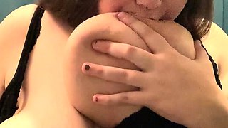Love Chat Big Boobs Brunette Masturbating For Cam