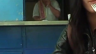 I'm lost and I ask for information in the area in exchange for a fuck with my very hot, very tight and shaved pussy