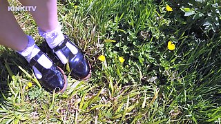 Cute amateur brunette naughty in solo jerking show on camera