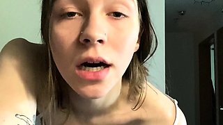 Amateur Webcam Teen Masturbates And Teases